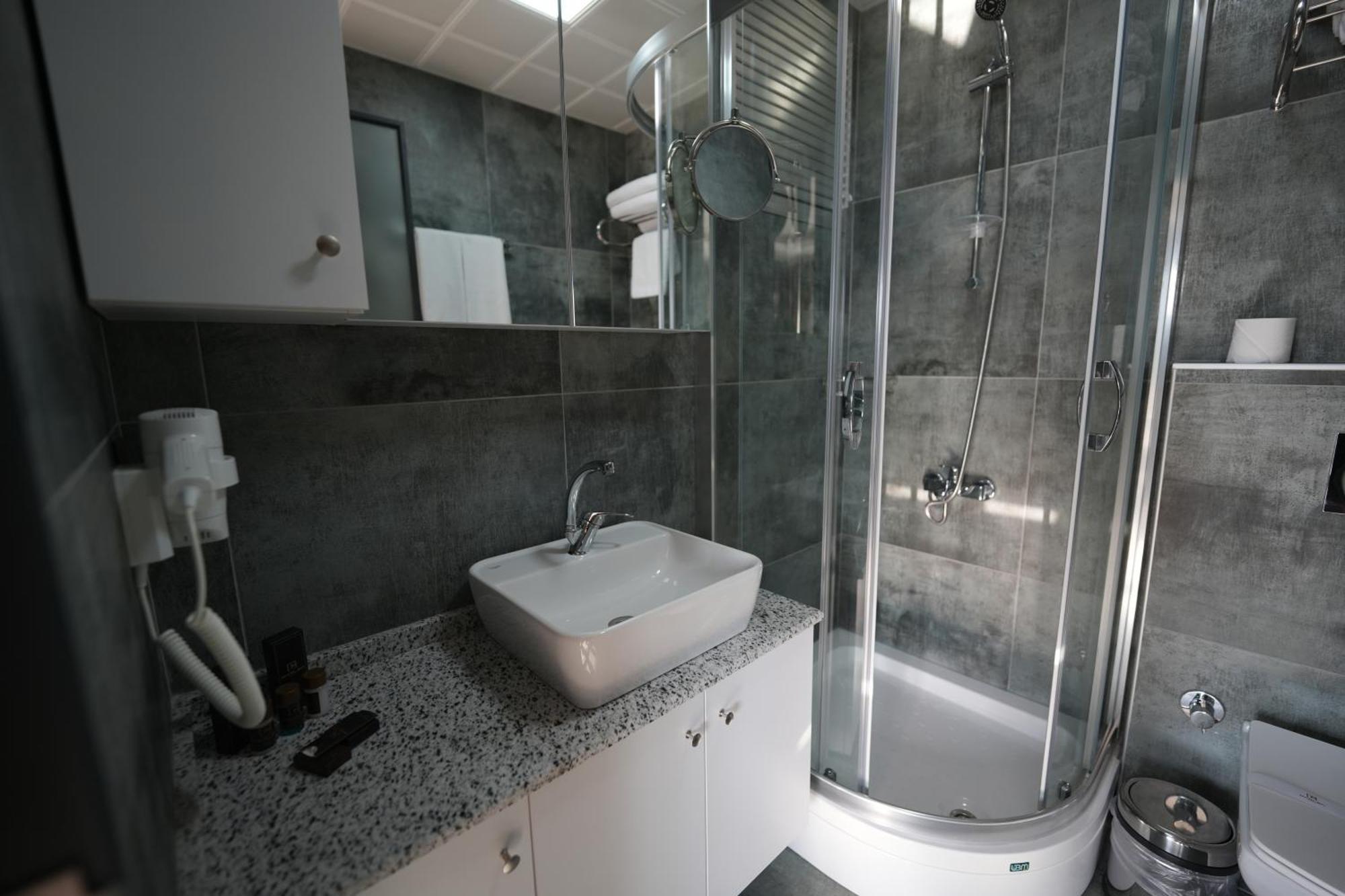 Marlen Hotel Bayrakli İzmir Buitenkant foto